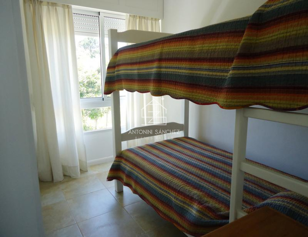 Casa ID.1170 - Casa en La Barra, 4 dormitorios *