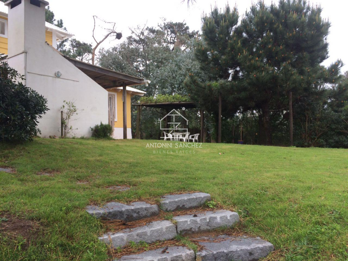 Casa ID.1174 - Casa en La Barra con muy Buenas Vistas