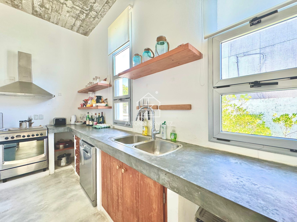 Casa ID.881 - Casa en Venta en Pueblo de José Ignacio Cuatro Dormitorios y Dependencia