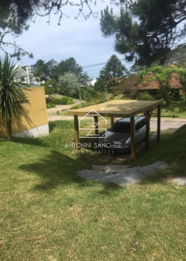 Casa ID.1174 - Casa en La Barra con muy Buenas Vistas