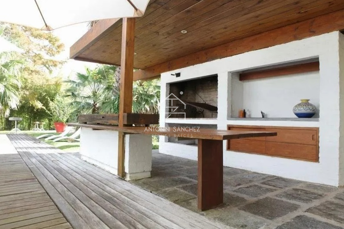Casa ID.893 - Venta de Mansion en Golf de Punta del Este