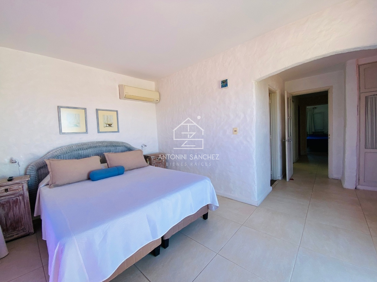 Casa ID.1173 - Casa a metros del mar 3 dormitorios 2 baños más dependencia con baño