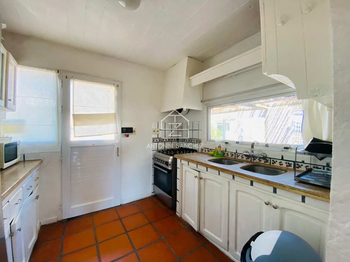 Casa ID.1173 - Casa a metros del mar 3 dormitorios 2 baños más dependencia con baño