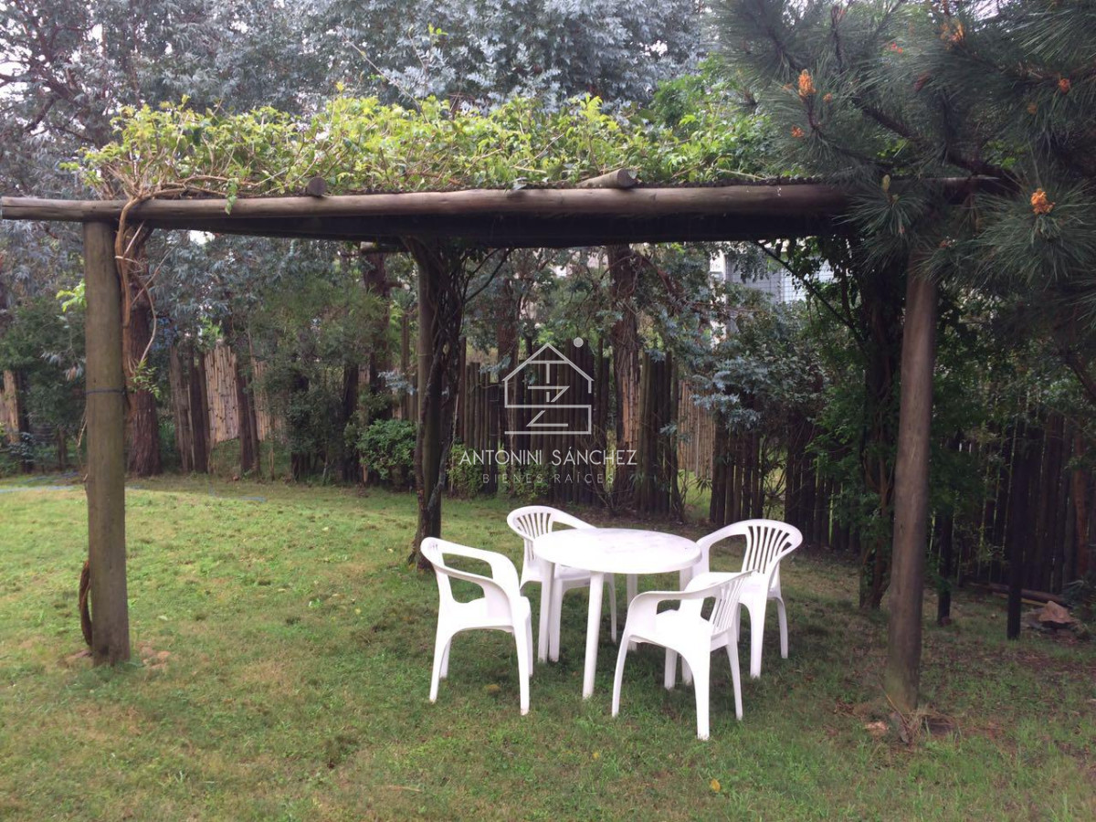Casa ID.1174 - Casa en La Barra con muy Buenas Vistas