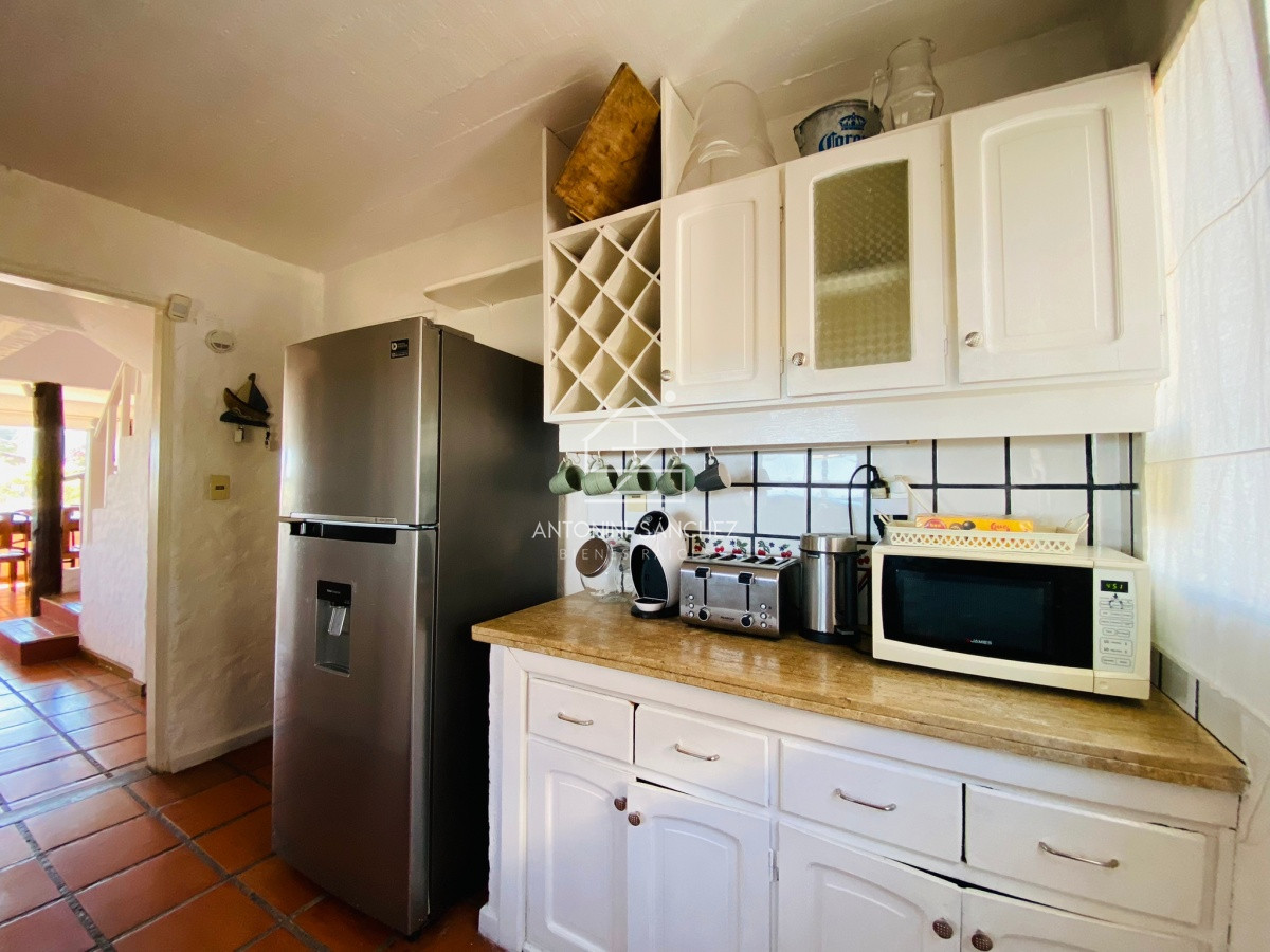 Casa ID.1173 - Casa a metros del mar 3 dormitorios 2 baños más dependencia con baño