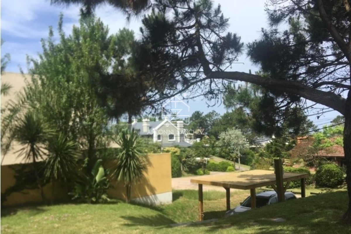 Casa ID.1174 - Casa en La Barra con muy Buenas Vistas