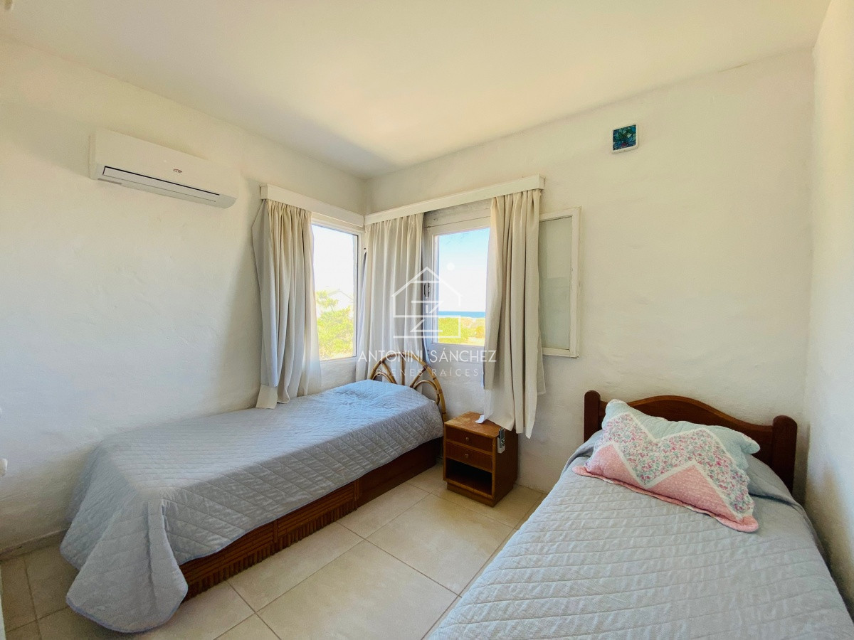 Casa ID.1173 - Casa a metros del mar 3 dormitorios 2 baños más dependencia con baño