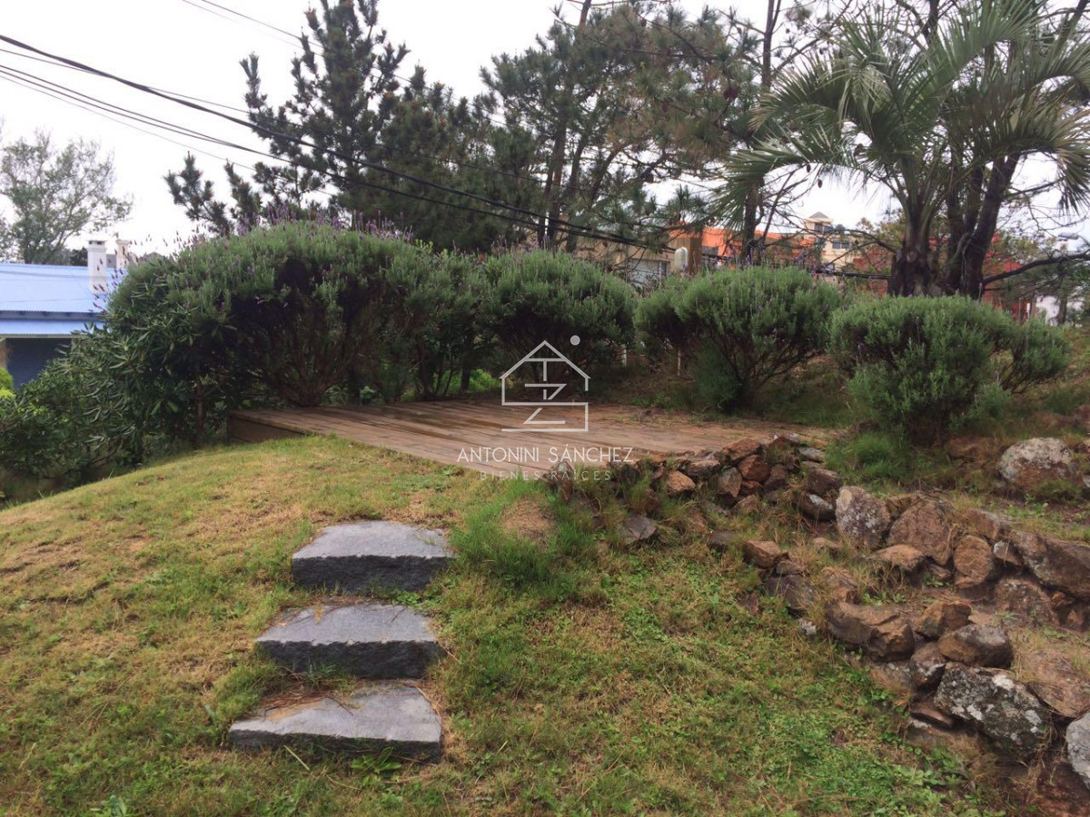Casa ID.1174 - Casa en La Barra con muy Buenas Vistas