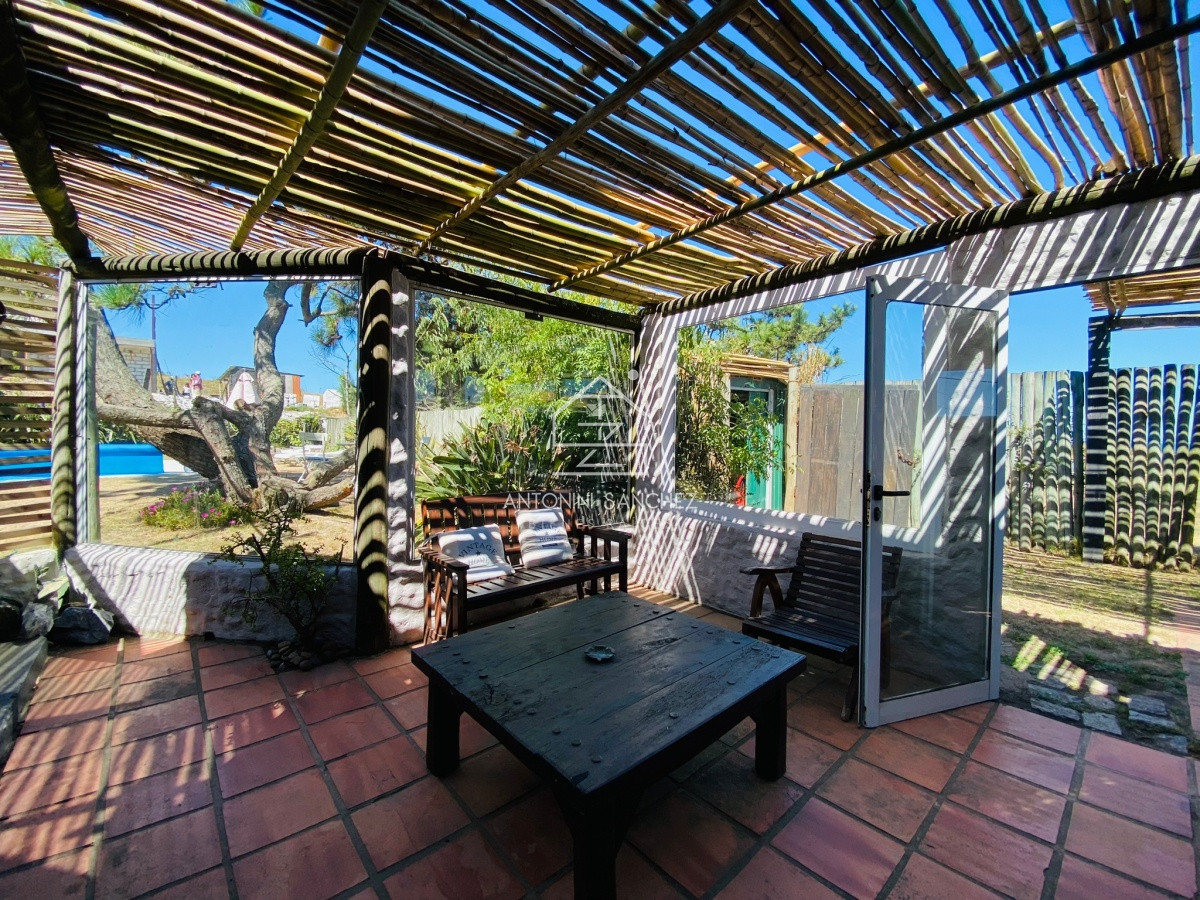 Casa ID.1173 - Casa a metros del mar 3 dormitorios 2 baños más dependencia con baño