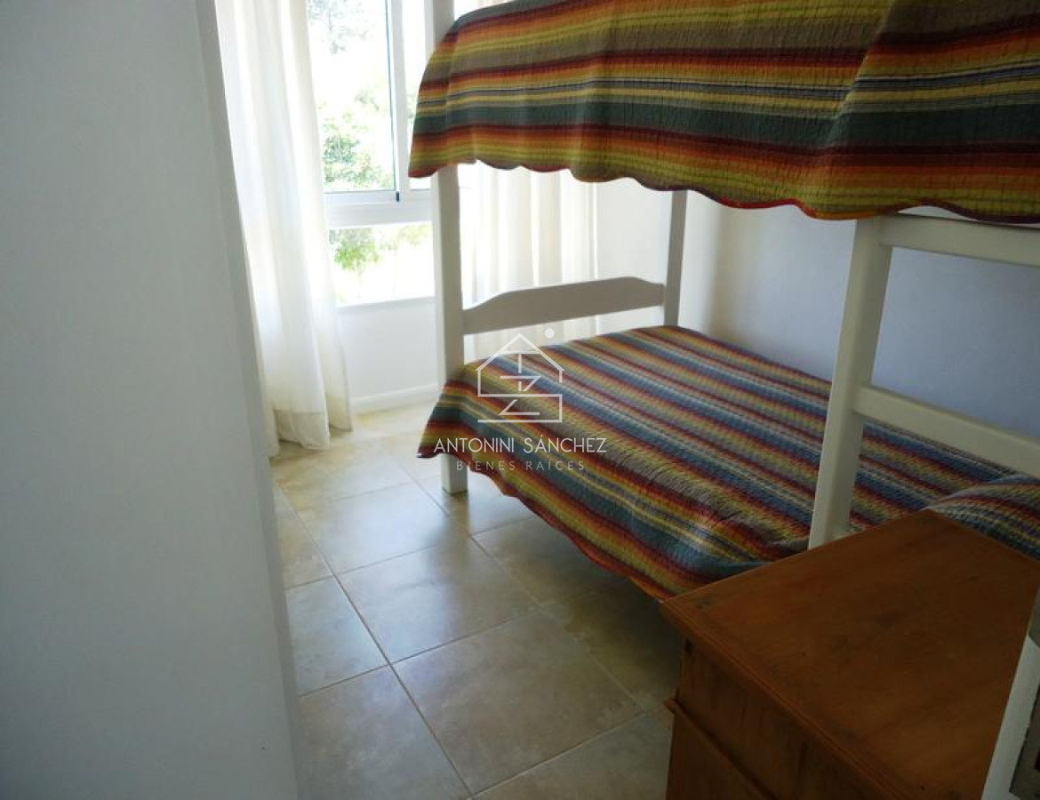 Casa ID.1170 - Casa en La Barra, 4 dormitorios *