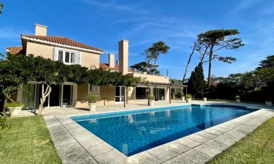 Casa Mansion en Venta Playa Brava Punta del Este