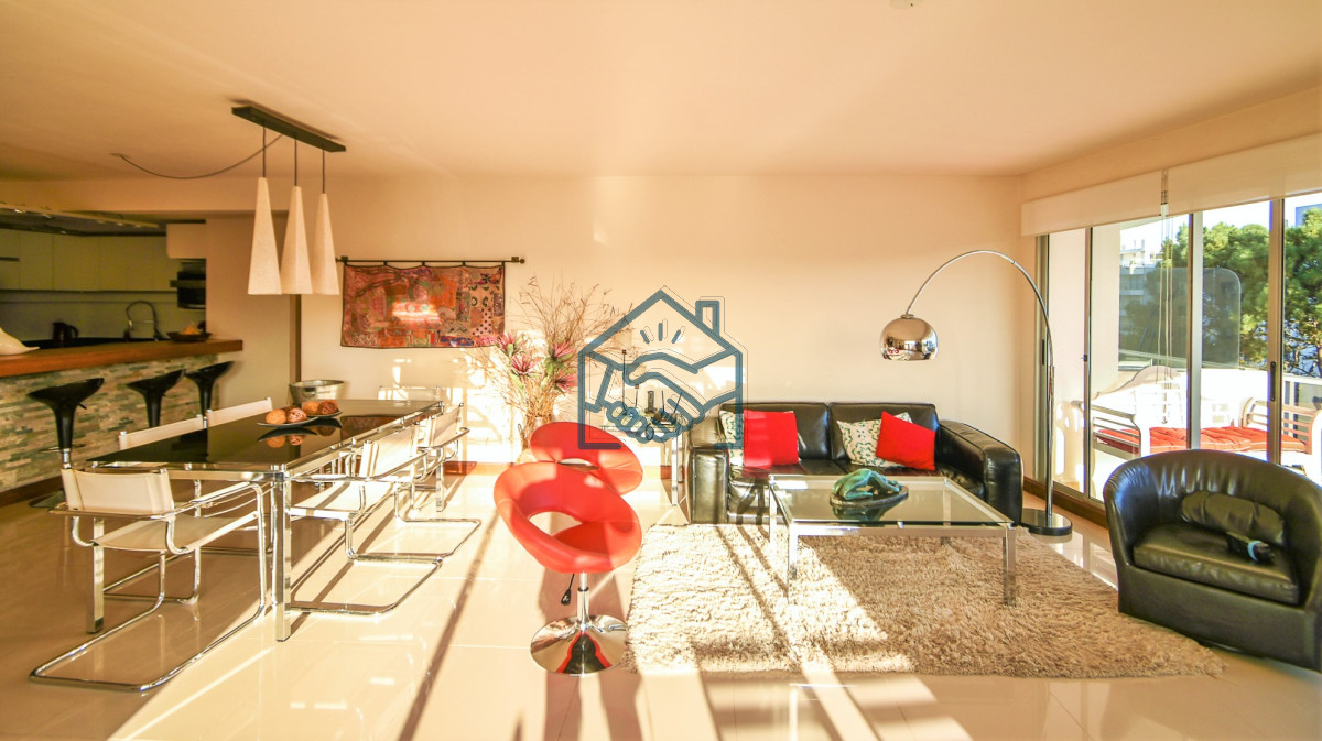 Apartamento ID.883/Excelente-Apartamento-de-Tres-Dormitorios-frente-al-Mar---Punta-Este - Excelente Apartamento de Tres Dormitorios frente al Mar - Punta Este