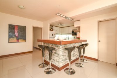 Apartamento ID.883/Excelente-Apartamento-de-Tres-Dormitorios-frente-al-Mar---Punta-Este - Excelente Apartamento de Tres Dormitorios frente al Mar - Punta Este