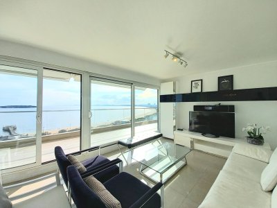 Apartamento ID.440/Alexander-Collection-apartamento-de-3-dormitorios-con-vista-a-Playa-Mansa - Alexander Collection apartamento de 3 dormitorios con vista a Playa Mansa