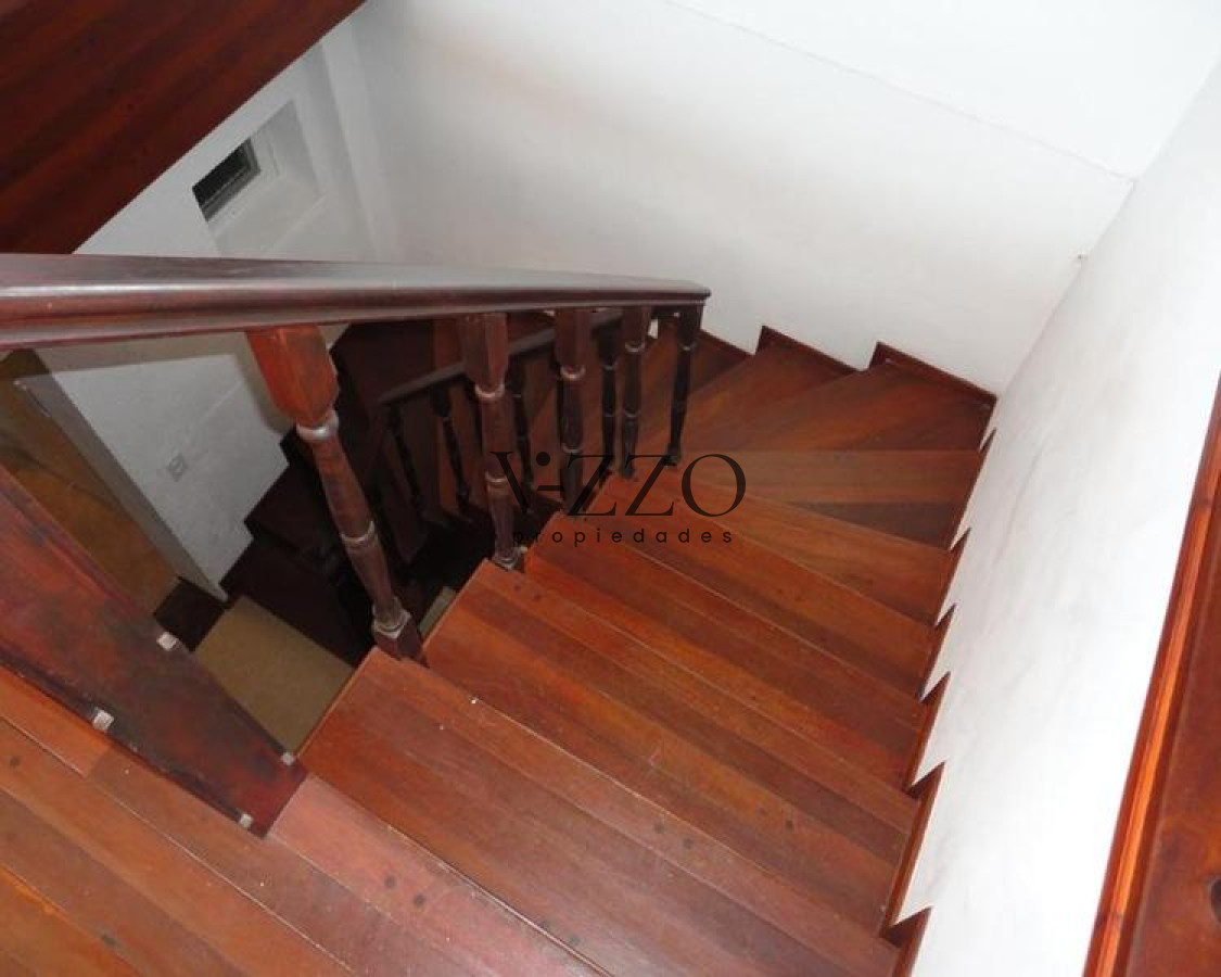 Casa ID.441/Venta-y-alquiler-temporario-de-gran-casa-en-Pinares-a-una-cuadra-de-la-Playa - Venta y alquiler temporario de gran casa en Pinares a una cuadra de la Playa
