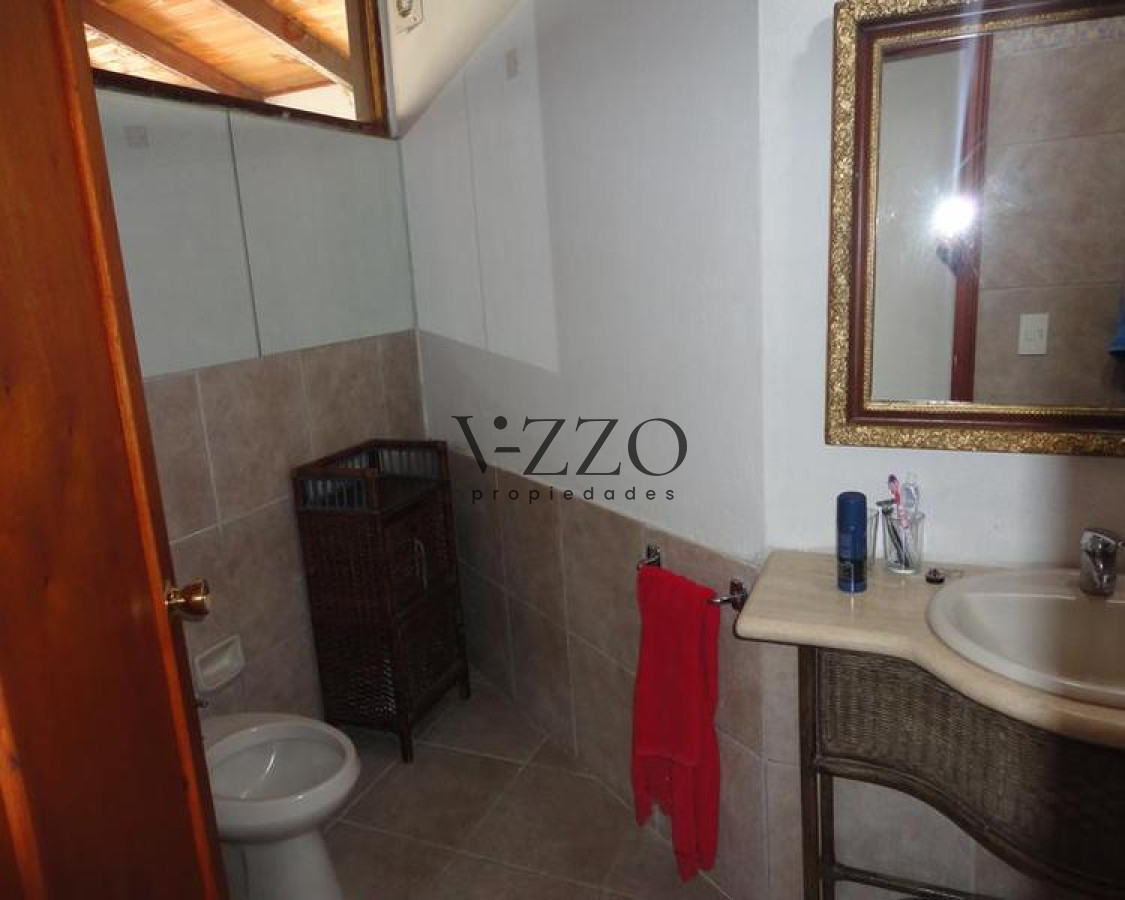 Casa ID.441/Venta-y-alquiler-temporario-de-gran-casa-en-Pinares-a-una-cuadra-de-la-Playa - Venta y alquiler temporario de gran casa en Pinares a una cuadra de la Playa