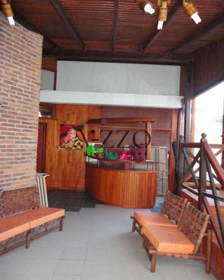 Casa ID.441/Venta-y-alquiler-temporario-de-gran-casa-en-Pinares-a-una-cuadra-de-la-Playa - Venta y alquiler temporario de gran casa en Pinares a una cuadra de la Playa