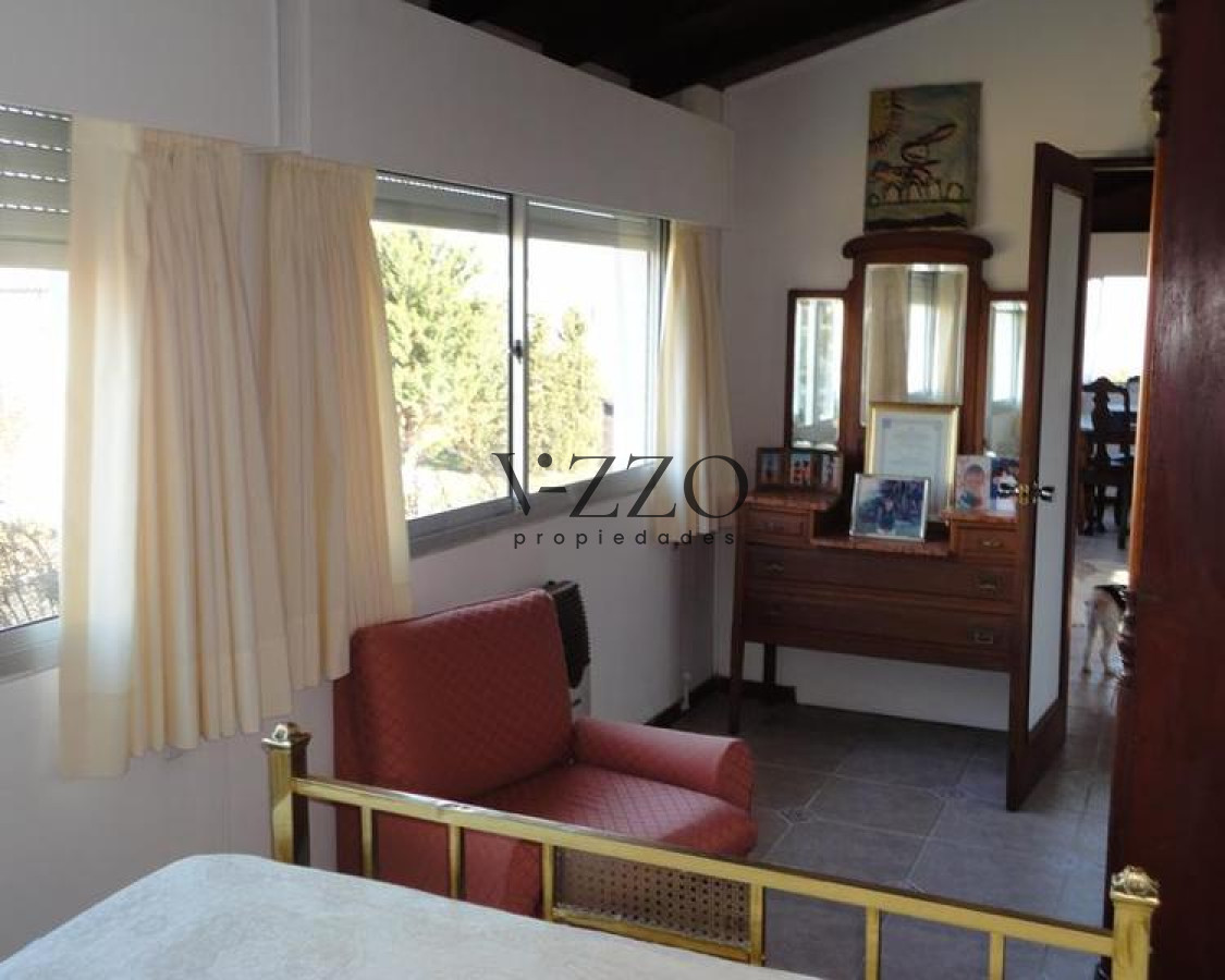 Casa ID.441/Venta-y-alquiler-temporario-de-gran-casa-en-Pinares-a-una-cuadra-de-la-Playa - Venta y alquiler temporario de gran casa en Pinares a una cuadra de la Playa