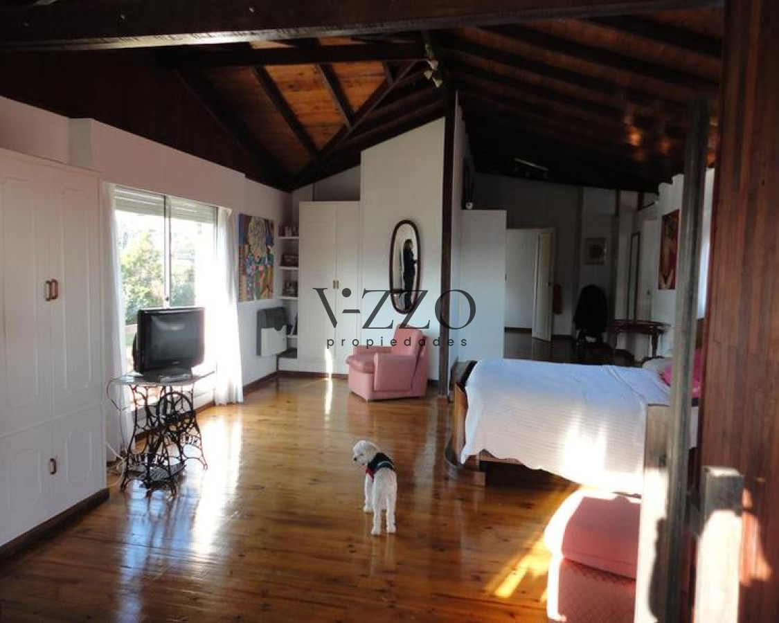 Casa ID.441/Venta-y-alquiler-temporario-de-gran-casa-en-Pinares-a-una-cuadra-de-la-Playa - Venta y alquiler temporario de gran casa en Pinares a una cuadra de la Playa