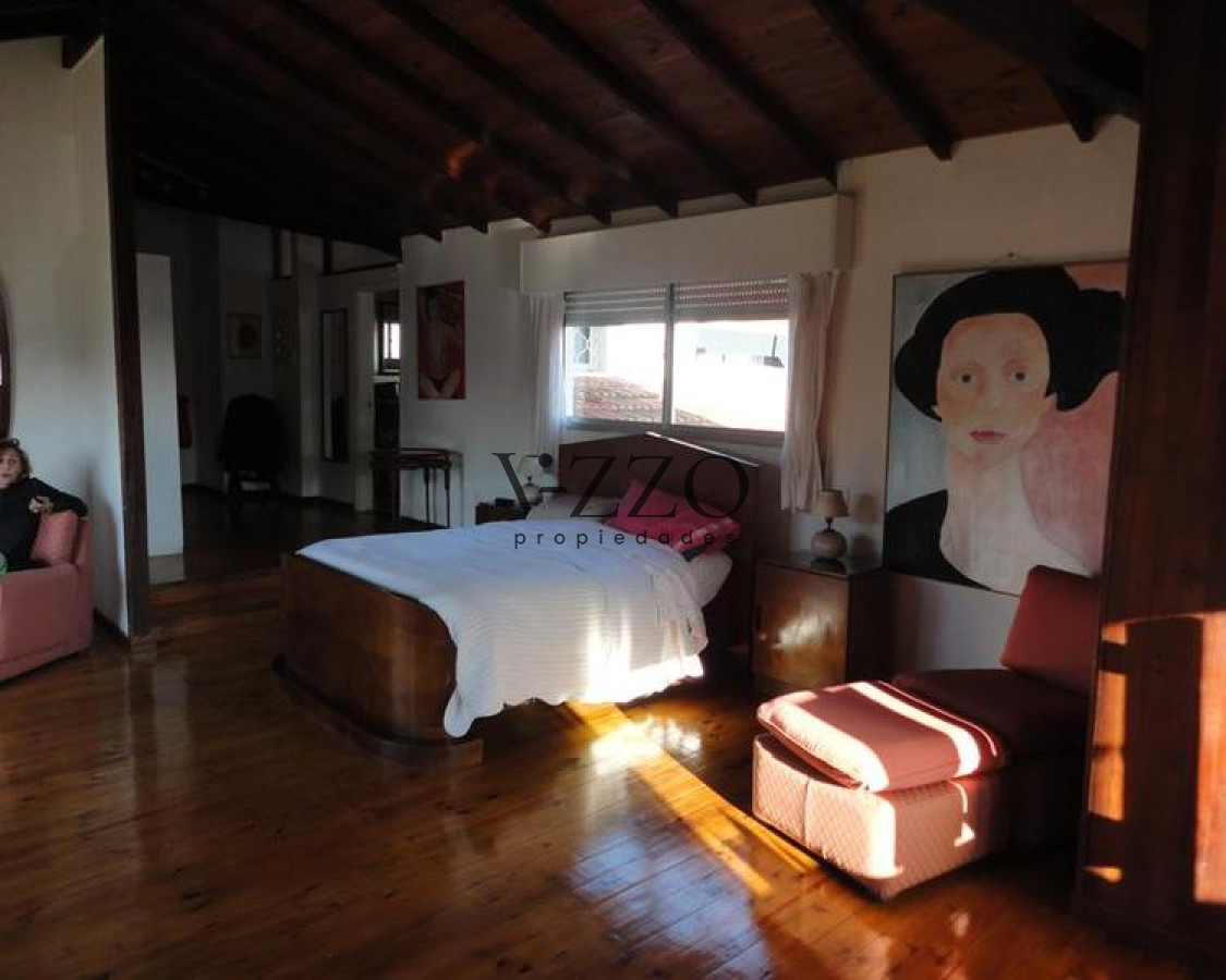 Casa ID.441/Venta-y-alquiler-temporario-de-gran-casa-en-Pinares-a-una-cuadra-de-la-Playa - Venta y alquiler temporario de gran casa en Pinares a una cuadra de la Playa