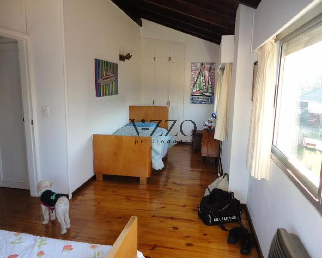Casa ID.441/Venta-y-alquiler-temporario-de-gran-casa-en-Pinares-a-una-cuadra-de-la-Playa - Venta y alquiler temporario de gran casa en Pinares a una cuadra de la Playa
