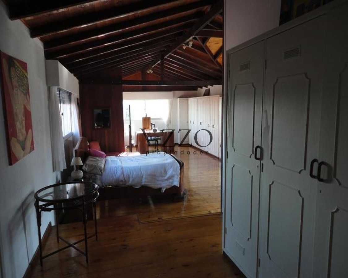Casa ID.441/Venta-y-alquiler-temporario-de-gran-casa-en-Pinares-a-una-cuadra-de-la-Playa - Venta y alquiler temporario de gran casa en Pinares a una cuadra de la Playa