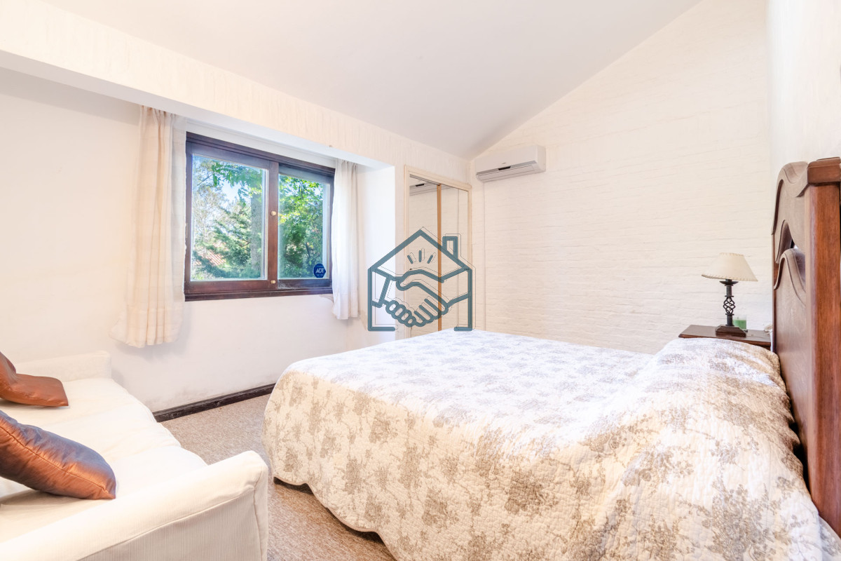 Casa ID.437 - Buena casa en San Rafael de Cuatro Dormitorios con Pisicina