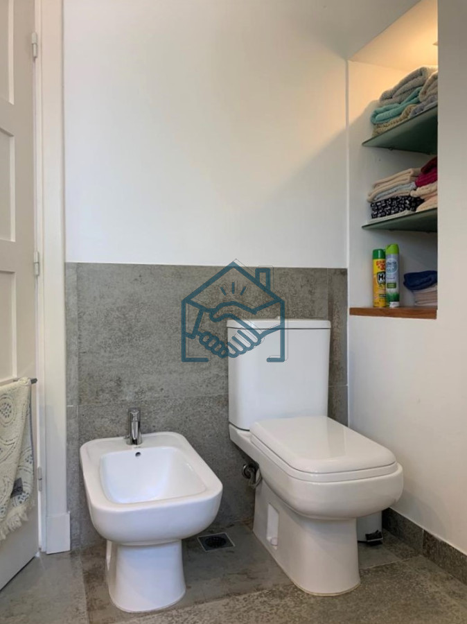 Casa ID.442/Casa-en-la-Península-de-Punta-del-Este-en-Venta---Seis-Dormitorios-y-Piscina- - Casa en la Península de Punta del Este en Venta - Seis Dormitorios y Piscina 
