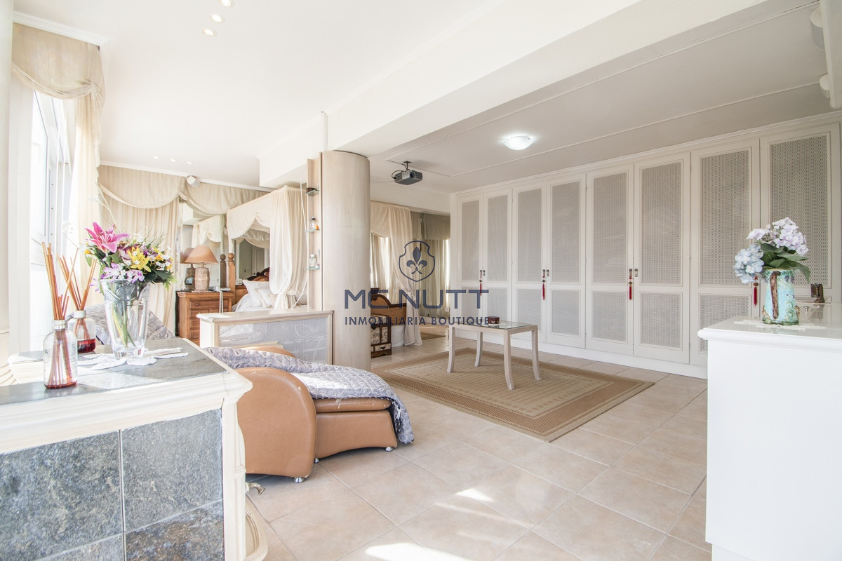 Apartamento Ref.584/ - Penthouse Frente Al Mar 4 Dormitorios en Venta 