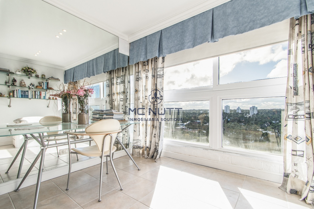 Apartamento Ref.584/ - Penthouse Frente Al Mar 4 Dormitorios en Venta 