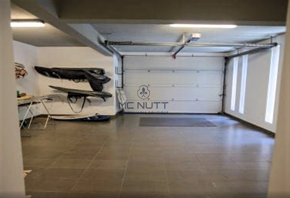 Casa ID.585/ - Excelente propiedad en Barrio Privado - Cinco Dormitorios a metros del Mar