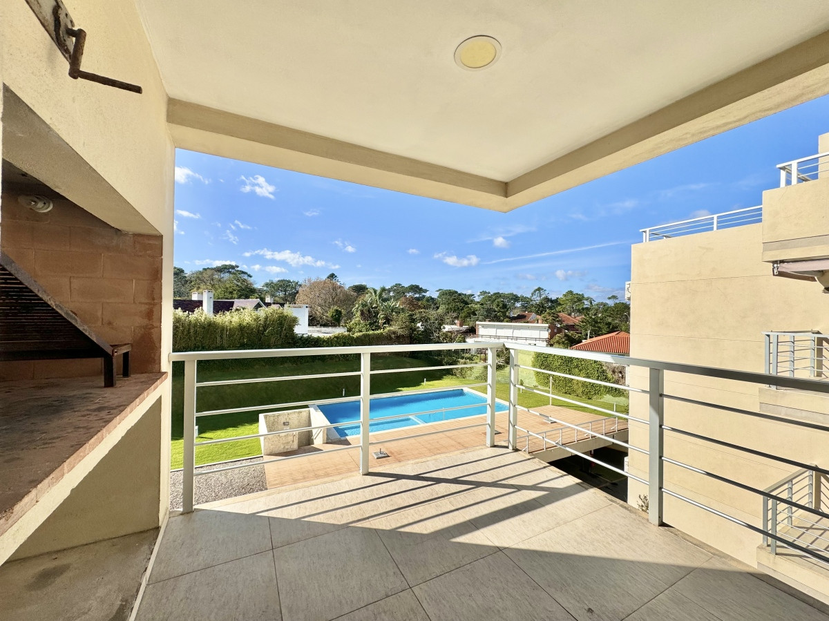 Apartamento de un dormitorio en venta, Playa Mansa.