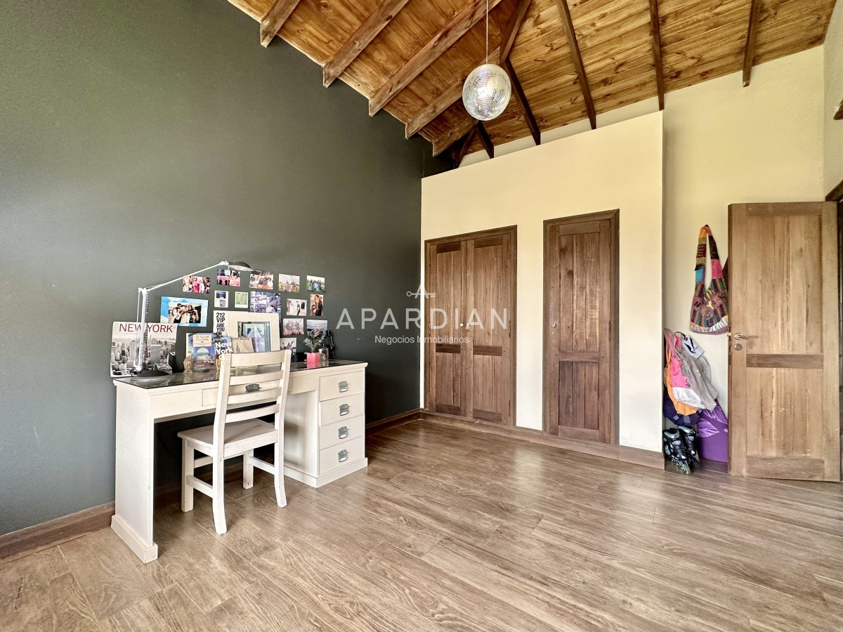 Casa ID.21097039 - Casa de cuatro dormitorios en venta en Barrio Privado El Quijote, La Barra.
