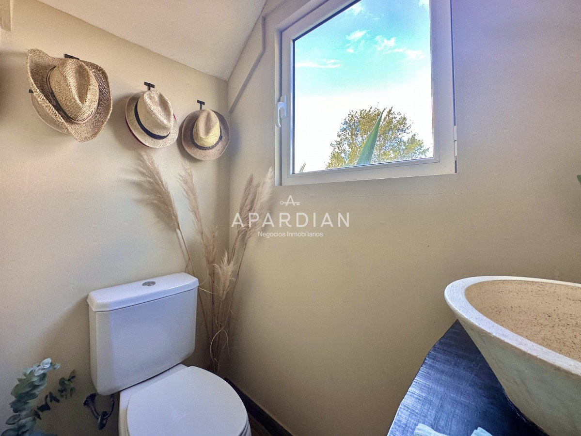 Casa ID.21097039 - Casa de cuatro dormitorios en venta en Barrio Privado El Quijote, La Barra.