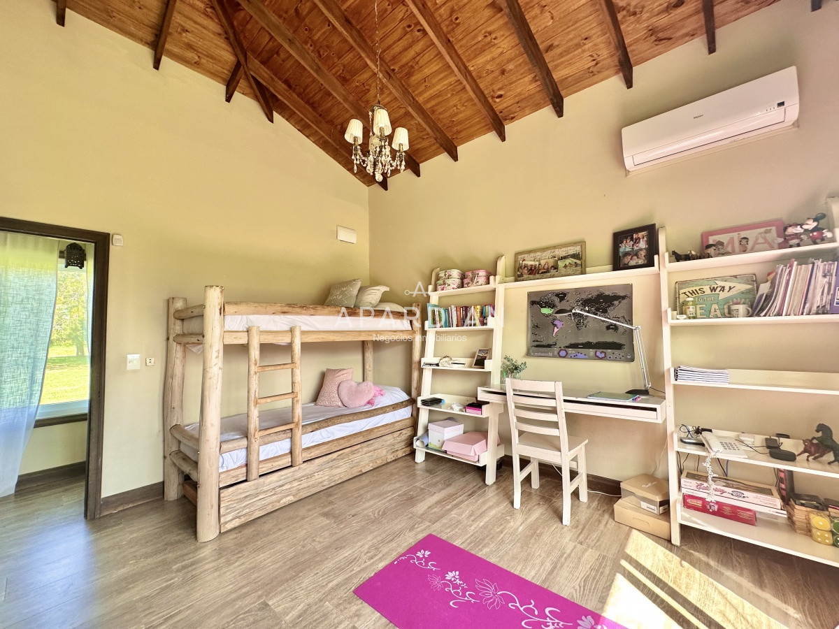 Casa ID.21097039 - Casa de cuatro dormitorios en venta en Barrio Privado El Quijote, La Barra.