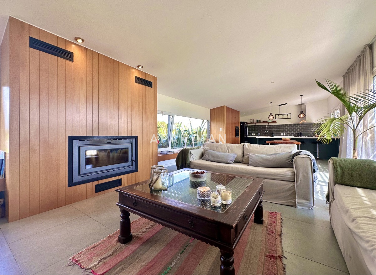 Casa ID.21097039 - Casa de cuatro dormitorios en venta en Barrio Privado El Quijote, La Barra.