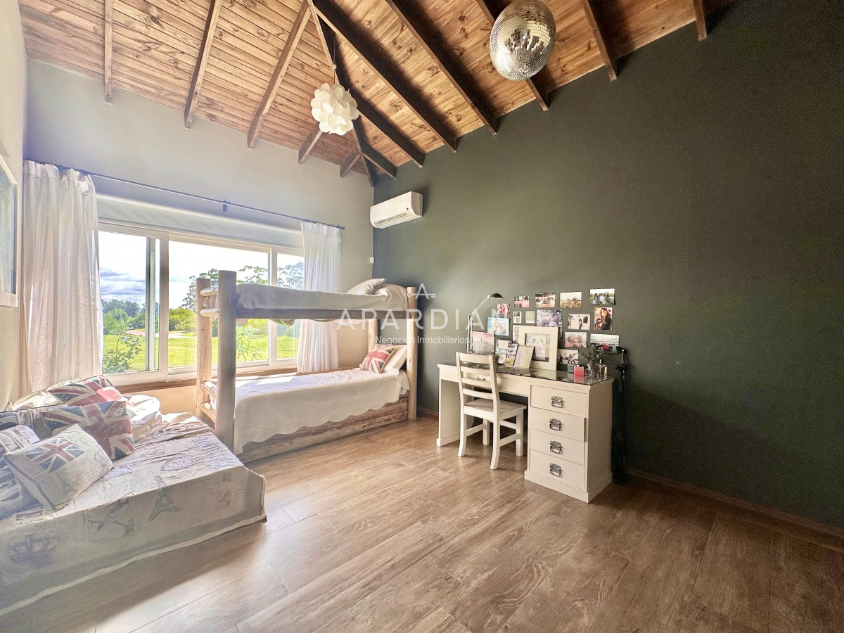 Casa ID.21097039 - Casa de cuatro dormitorios en venta en Barrio Privado El Quijote, La Barra.