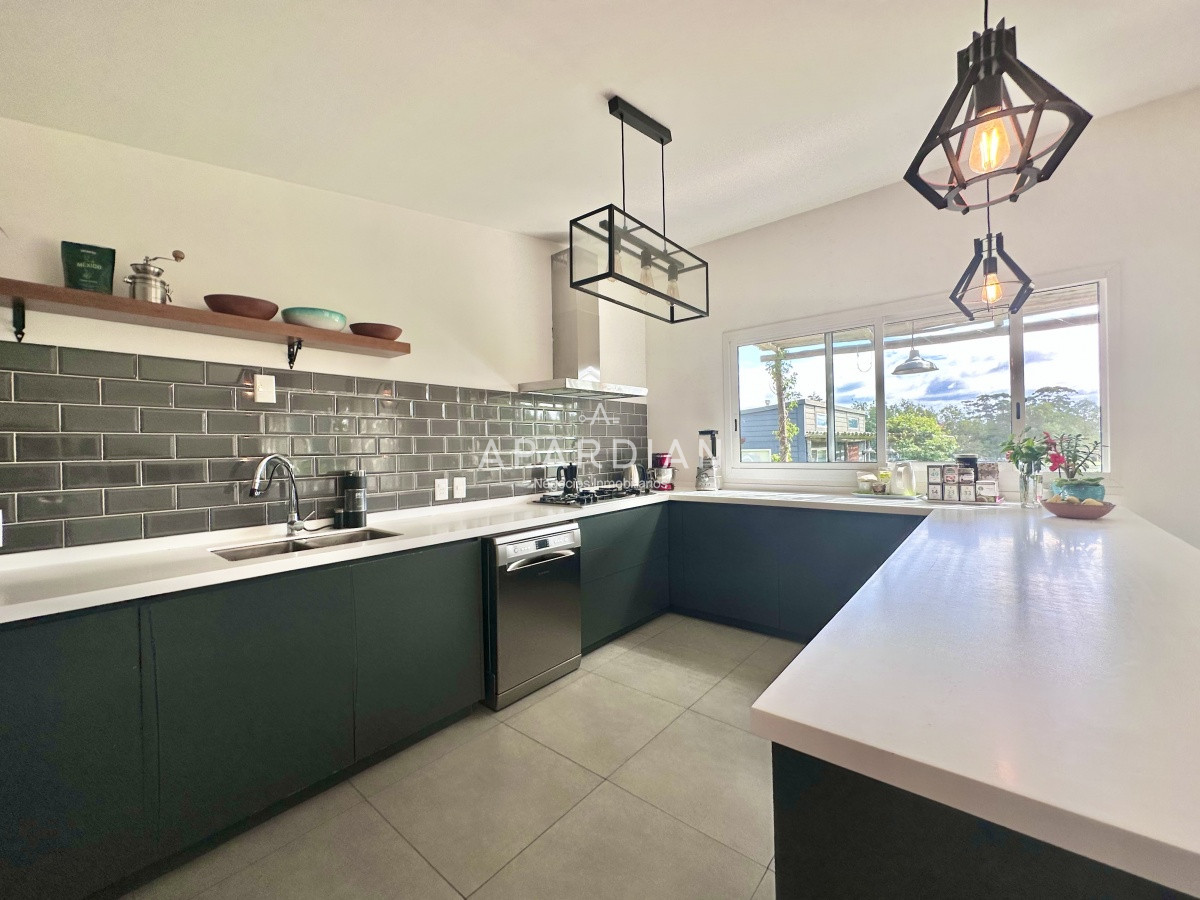 Casa ID.21097039 - Casa de cuatro dormitorios en venta en Barrio Privado El Quijote, La Barra.