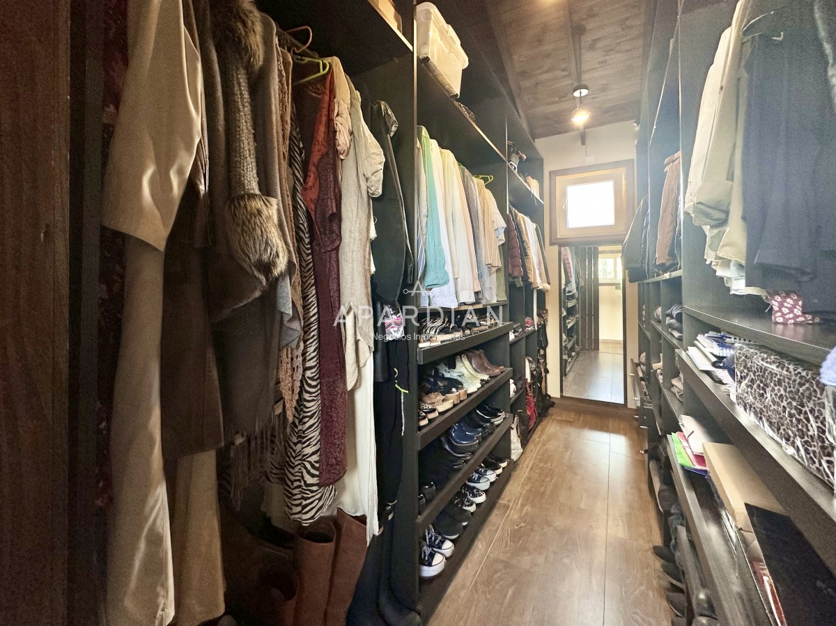 Casa ID.21097039 - Casa de cuatro dormitorios en venta en Barrio Privado El Quijote, La Barra.