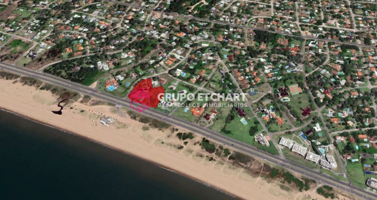 Terreno ID.39 - Lote de 7000m2 frente al mar en venta, Punta Este.