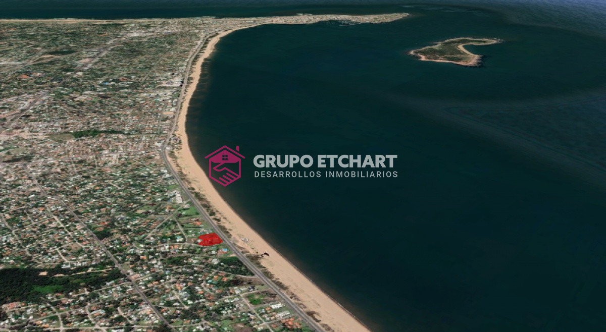Terreno ID.39 - Lote de 7000m2 frente al mar en venta, Punta Este.