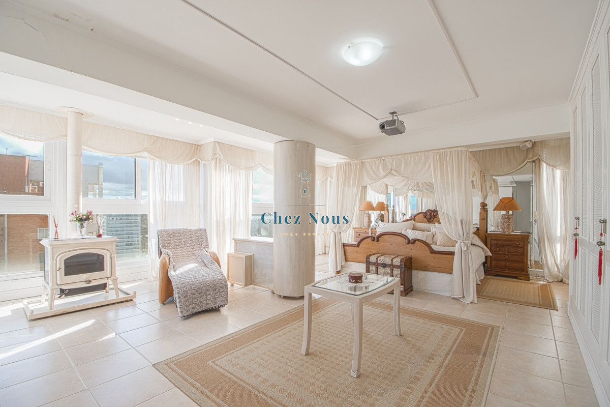 Apartamento ID.123 - Penthouse Frente Al Mar 4 Dormitorios en Venta 