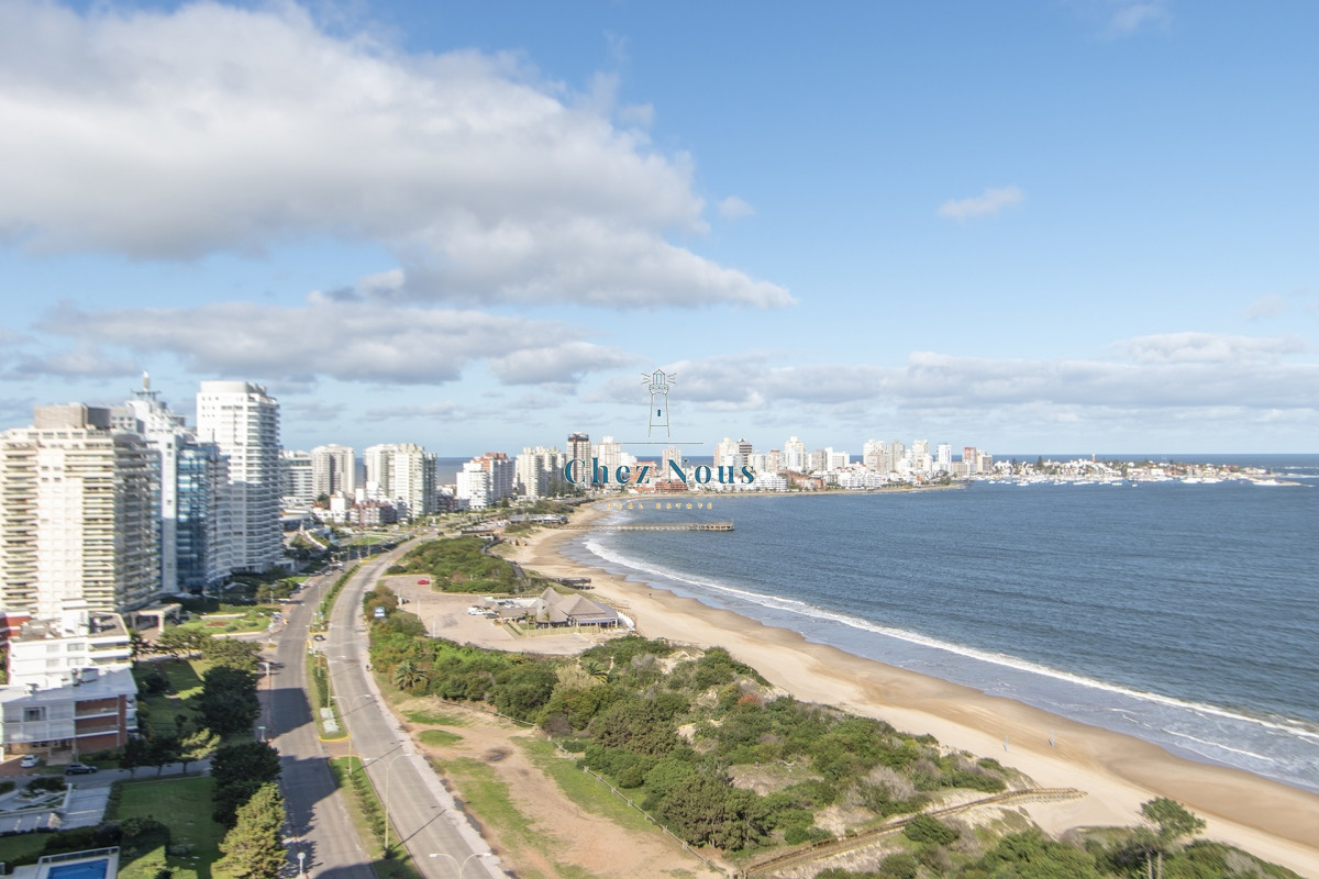 Apartamento ID.123 - Penthouse Frente Al Mar 4 Dormitorios en Venta 
