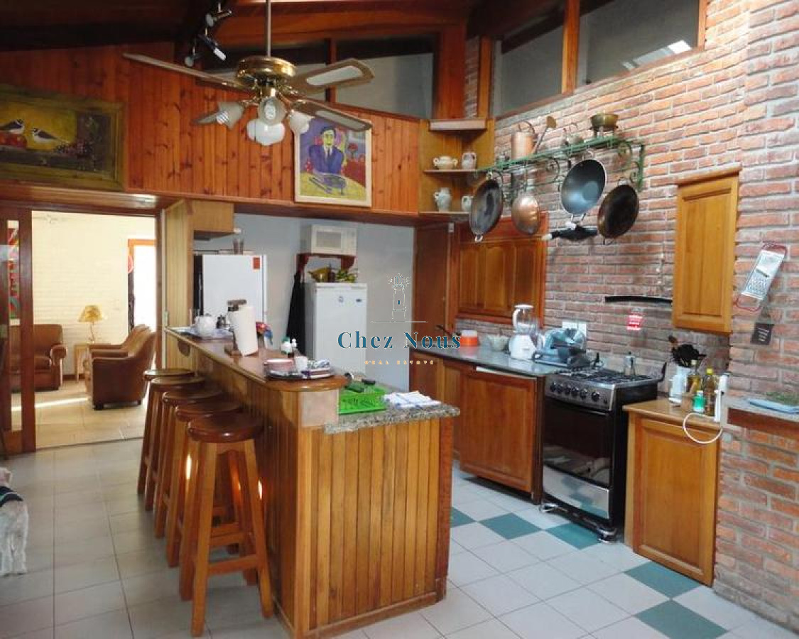 Casa ID.177 - Venta casa en Pinares a una cuadra de la Playa