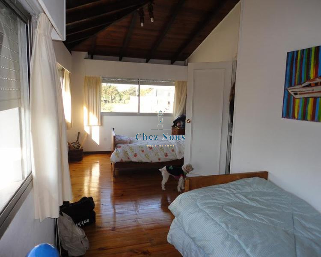 Casa ID.177 - Venta casa en Pinares a una cuadra de la Playa