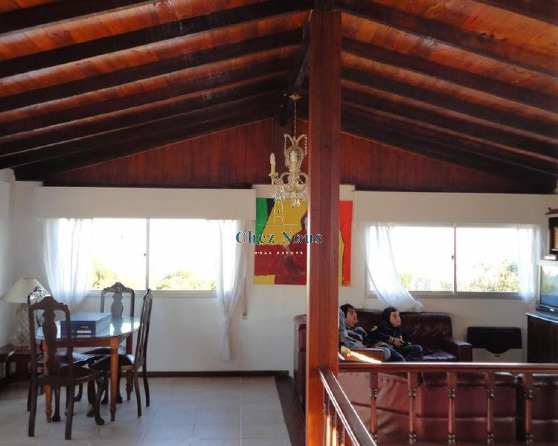 Casa ID.177 - Venta casa en Pinares a una cuadra de la Playa