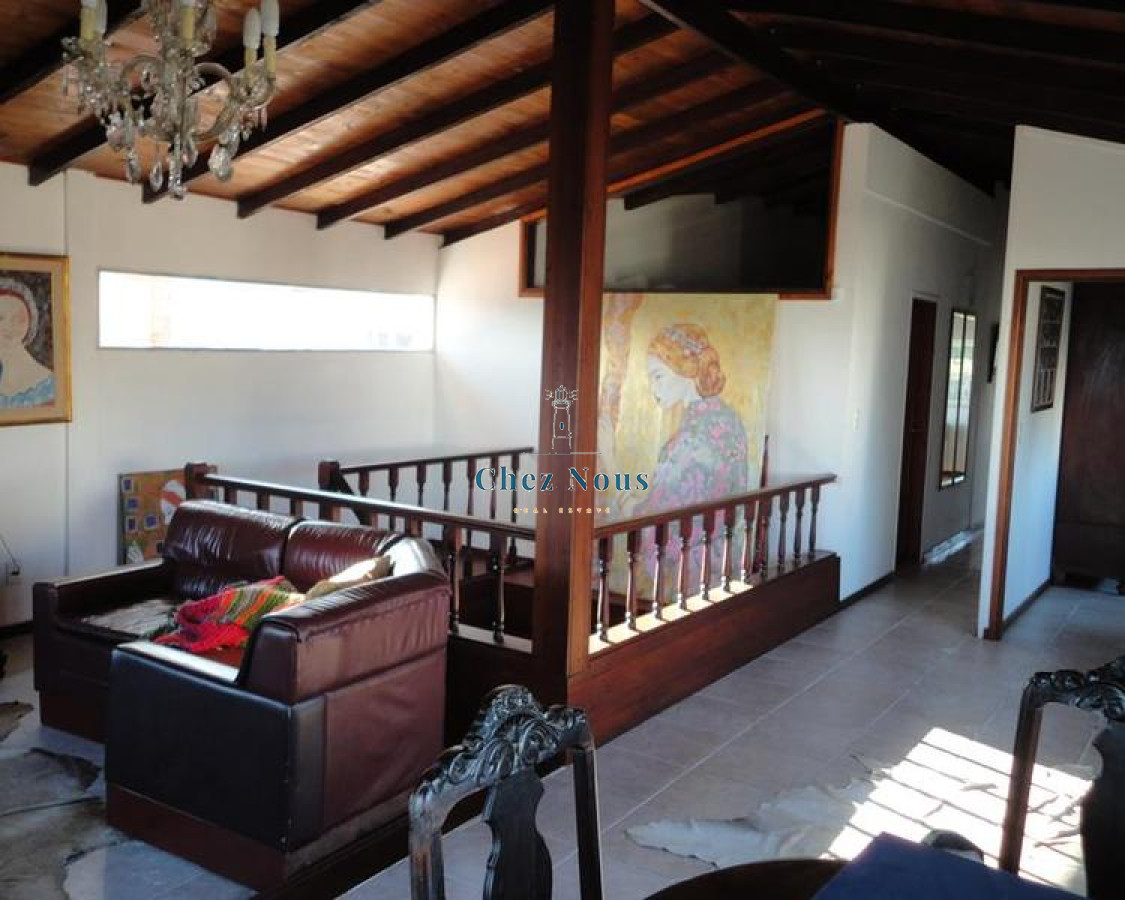 Casa ID.177 - Venta casa en Pinares a una cuadra de la Playa