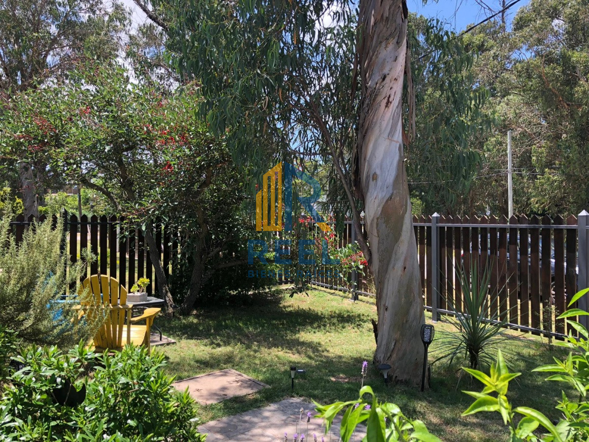 Casa ID.37 - Casa en Venta de 2 Dormitorios a pocos metros de Playa Mansa - Pinares Punta del Este