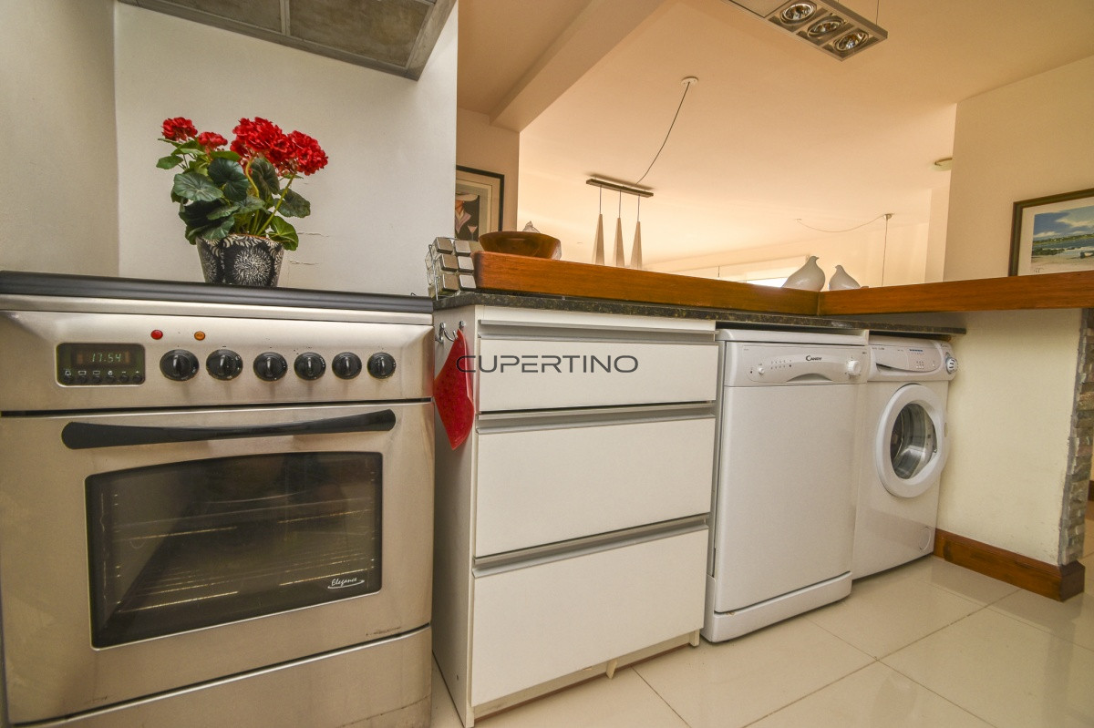 Apartamento ID.2067 - Excelente Apartamento de Tres Dormitorios frente al Mar - Punta Este