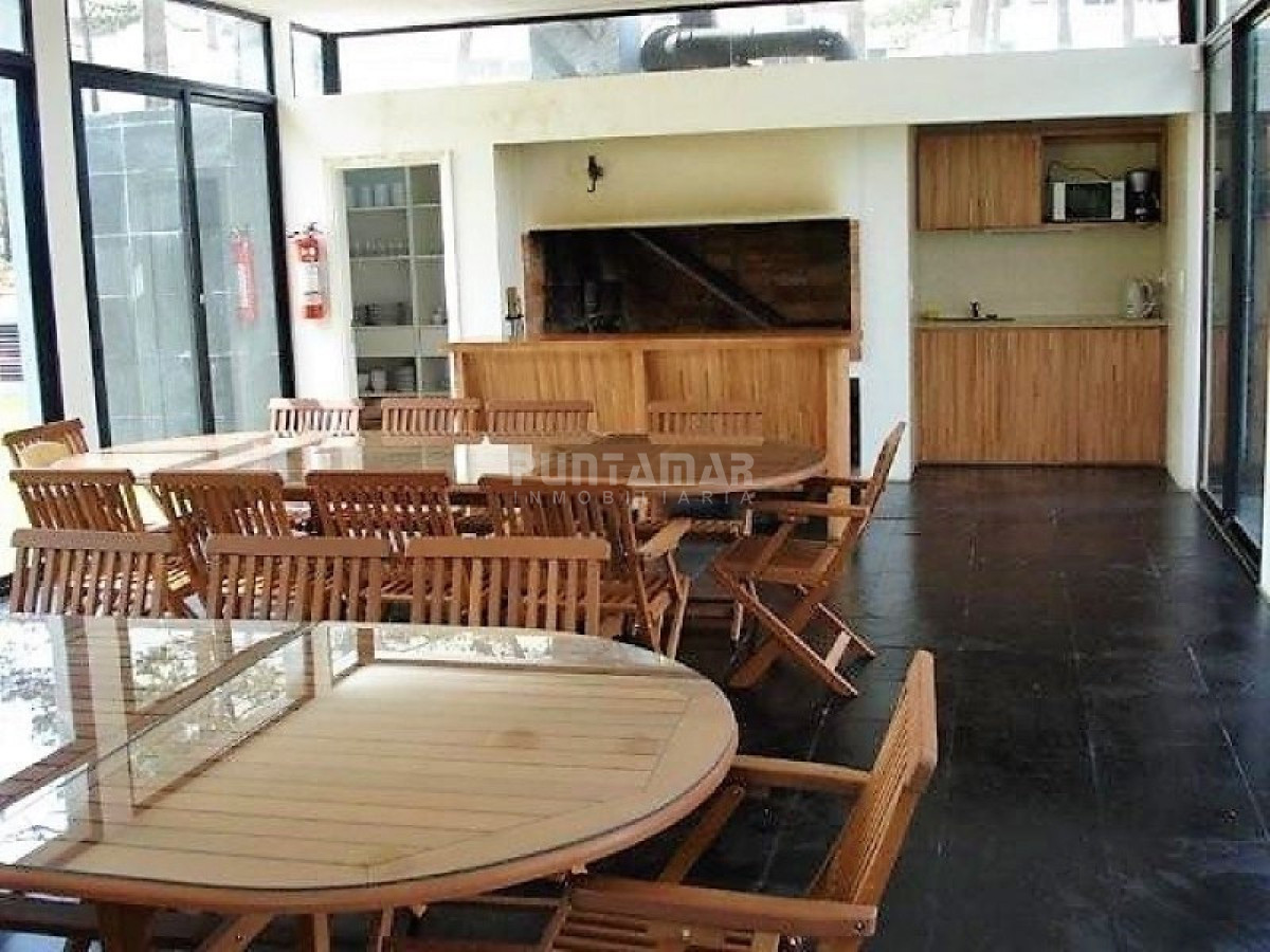 Apartamento ID.212977 - Venta departamento un dormitorio punta del este 
